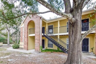 8653 Fancy Finch Dr-Unit -UNIT 204 in Tampa, FL - Foto de edificio - Building Photo