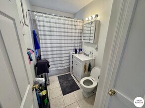 874 Beacon St, Unit 52 in Boston, MA - Foto de edificio - Building Photo