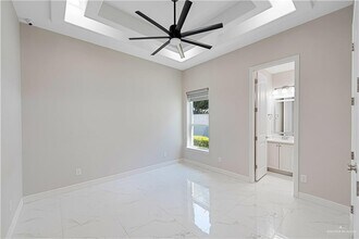 41 Travis St in Mission, TX - Foto de edificio - Building Photo