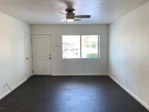 3034 N 35th St-Unit -4 in Phoenix, AZ - Building Photo - Building Photo
