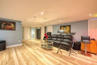 38 Lake Shore Dr in Weymouth, MA - Building Photo - Building Photo