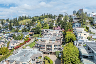 Victoria Terrace in White Rock, BC - Building Photo - Building Photo