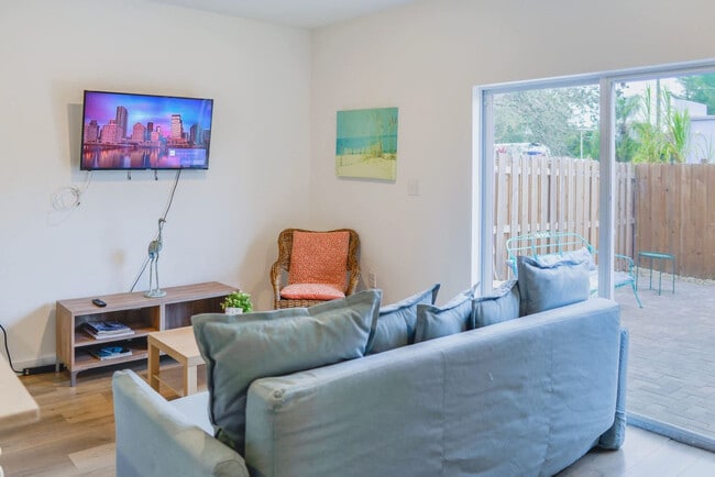 171 NW 158th St
