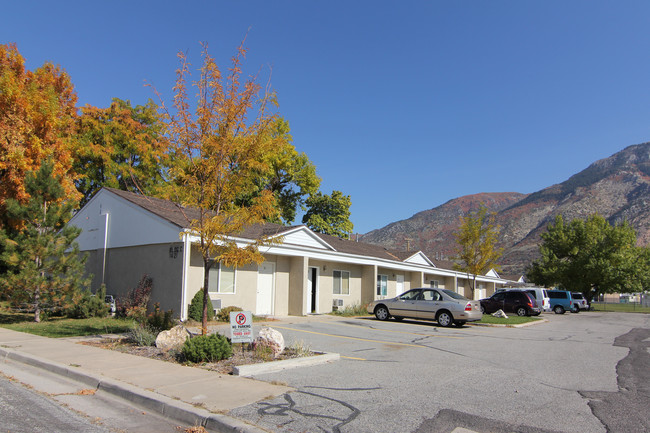 Mt. Eyrie Garden Apartments in Ogden, UT - Building Photo - Building Photo