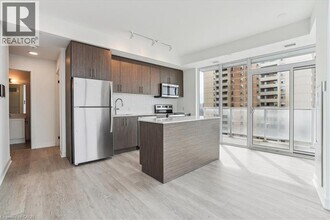 2782 Barton St E in Hamilton, ON - Building Photo - Building Photo