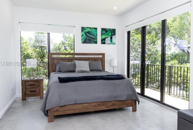 7107 NE 4th Ct in Miami, FL - Building Photo - Building Photo