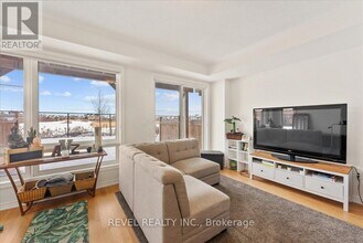 25 Lake Trail Way in Whitby, ON - Building Photo - Building Photo