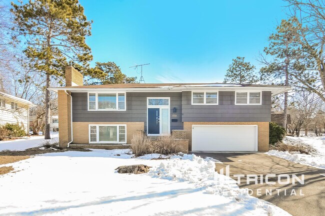 property at 2540 Regent Ave N