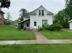 222 Niagara St in Eau Claire, WI - Building Photo