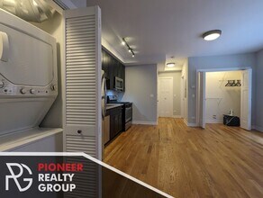 2203 W Eastwood Ave, Unit 3 in Chicago, IL - Building Photo - Building Photo