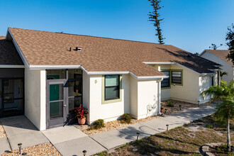 Wildflower Condos in Englewood, FL - Building Photo - Building Photo