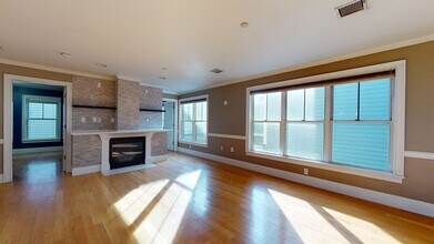 366 Dorchester St in Boston, MA - Building Photo - Building Photo