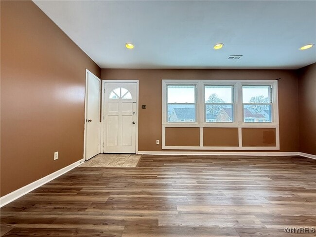 52 Carol Ln in Grand Island, NY - Building Photo - Building Photo