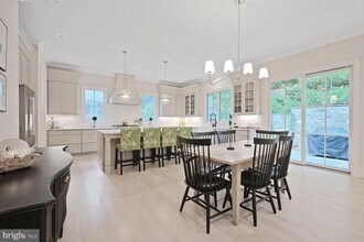 1821 N Jackson St in Arlington, VA - Building Photo - Building Photo