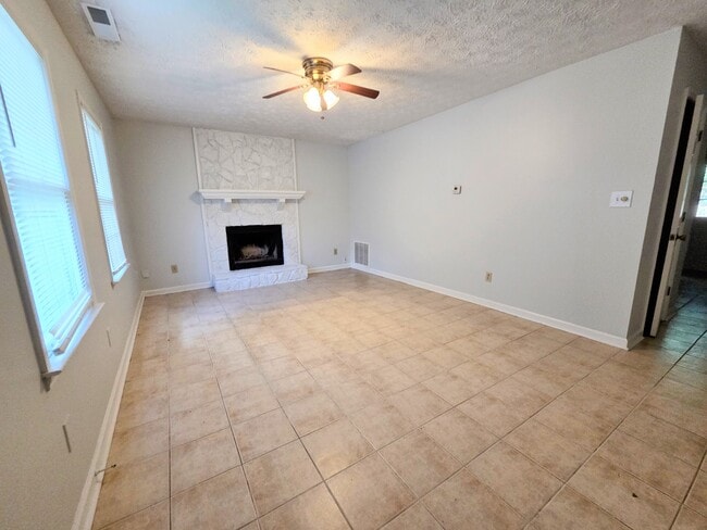 4438 Coopers Creek Dr SE in Smyrna, GA - Building Photo - Building Photo