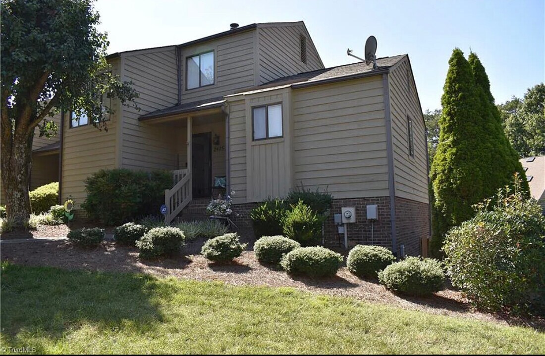 2425 Cypress Ct Photo