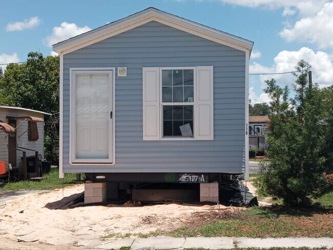110 Southland Ct in Avon Park, FL - Building Photo - Building Photo