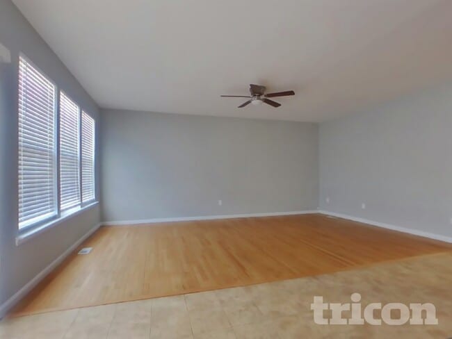 4116 Killington Ct, Unit 1325 in Waldorf, MD - Foto de edificio - Building Photo