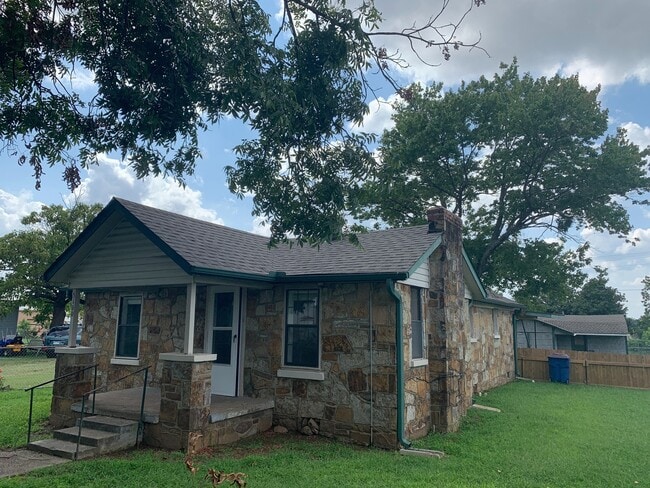 property at 5100 S 33rd St