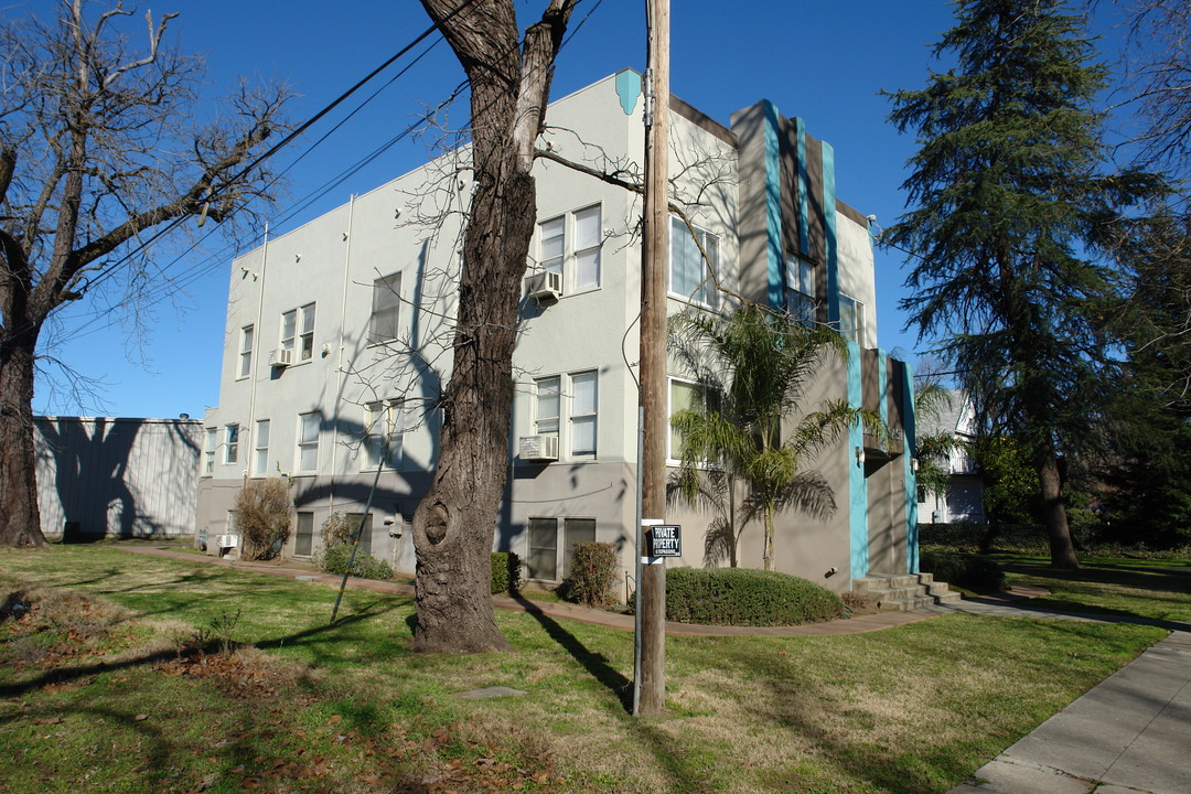 180 E 8th Ave in Chico, CA - Building Photo