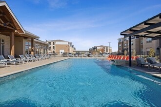 Prosper Crossings in Prosper, TX - Foto de edificio - Building Photo