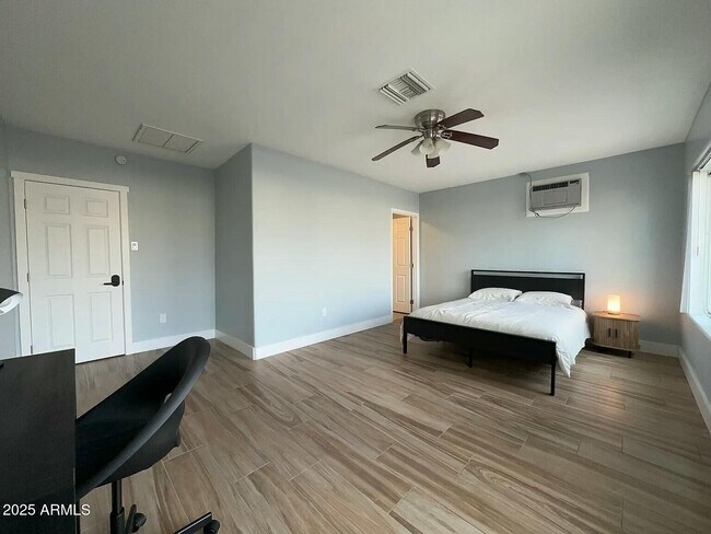 1 W Fairmont Dr in Tempe, AZ - Building Photo - Building Photo