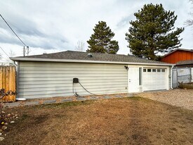 1611 Carr St in Lakewood, CO - Building Photo