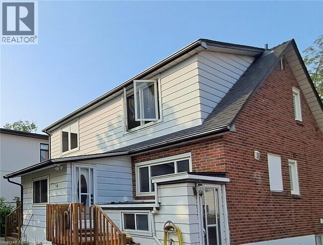 248 Felan Ave in Oakville, ON - Building Photo - Building Photo