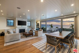 703 Bayview Dr in Manhattan Beach, CA - Building Photo - Building Photo