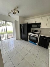 3512 Briar Bay Blvd in West Palm Beach, FL - Building Photo - Building Photo