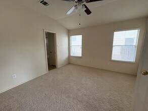 813 Middle Brook Dr in Leander, TX - Building Photo - Building Photo