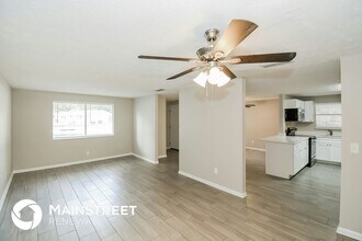 4425 Jana Ln N, Unit 711 in Jacksonville, FL - Building Photo - Building Photo