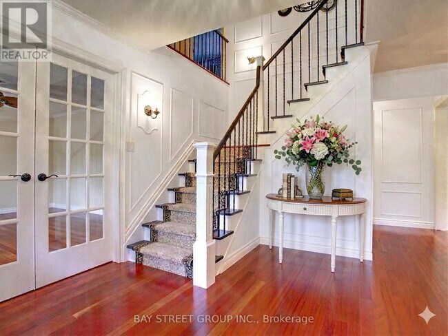 2374 Bennington Gate in Oakville, ON - Building Photo - Building Photo