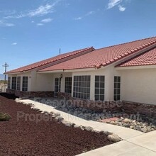 3260 Helicopter Ave in Pahrump, NV - Building Photo - Building Photo