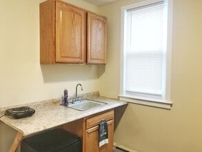 1431 Bank St in Waterbury, CT - Building Photo - Building Photo