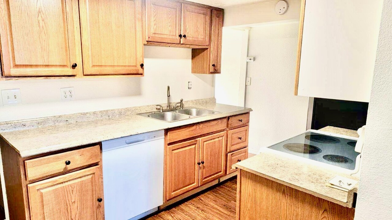 1323 5th St N in Nampa, ID - Building Photo