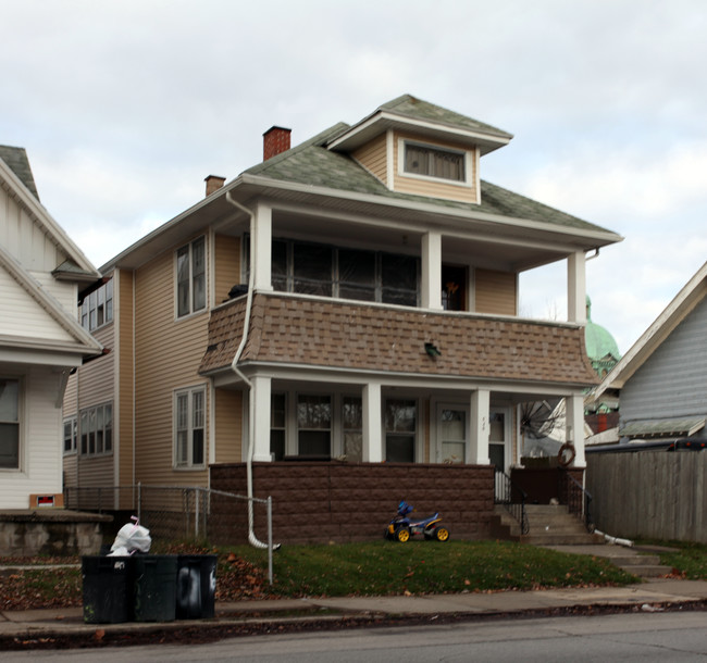 628 Oak St in Toledo, OH - Foto de edificio - Building Photo