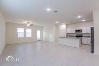 35285 W San Capistrano Ave in Maricopa, AZ - Building Photo - Building Photo