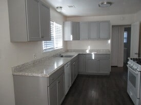 7931 Carmel St in Gilroy, CA - Building Photo