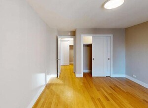 80 N Moore St in New York, NY - Building Photo - Building Photo