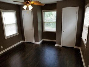 6801 W 73rd St in Overland Park, KS - Building Photo - Building Photo