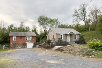 93 N Greenview Rd, Unit 95 in Schuylkill Haven, PA - Foto de edificio - Building Photo