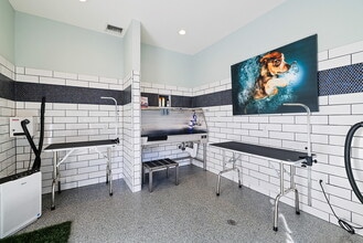 Bristol Commons in Sunnyvale, CA - Building Photo - Building Photo