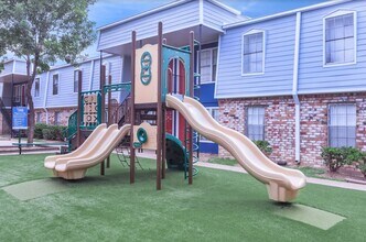 Cypress Square in Houston, TX - Building Photo - Building Photo