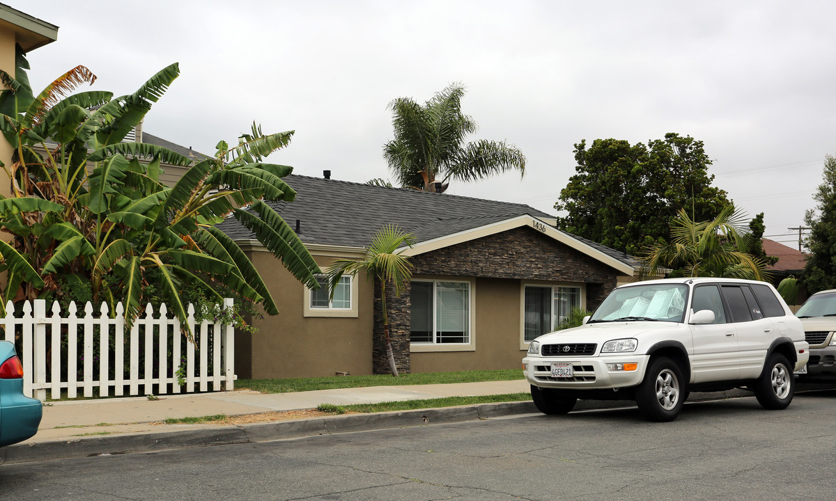 Dubuque Apartments in Oceanside, CA - Building Photo