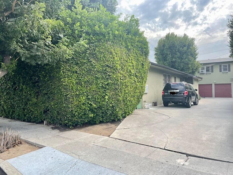 1240-1246.5-12465 Tamarind Ave in West Hollywood, CA - Building Photo