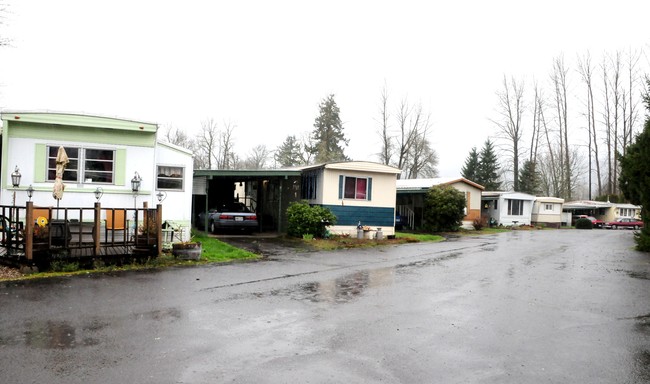 Thurston Oaks Mobile Home Park in Springfield, OR - Foto de edificio - Building Photo