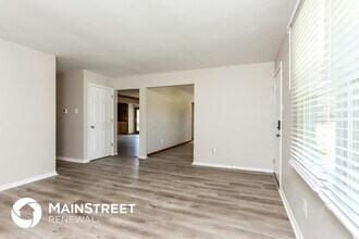 910 Silverstone Dr in St. Charles, MO - Building Photo - Building Photo