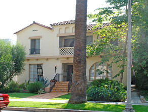 120 N Hamilton Dr in Beverly Hills, CA - Building Photo - Building Photo