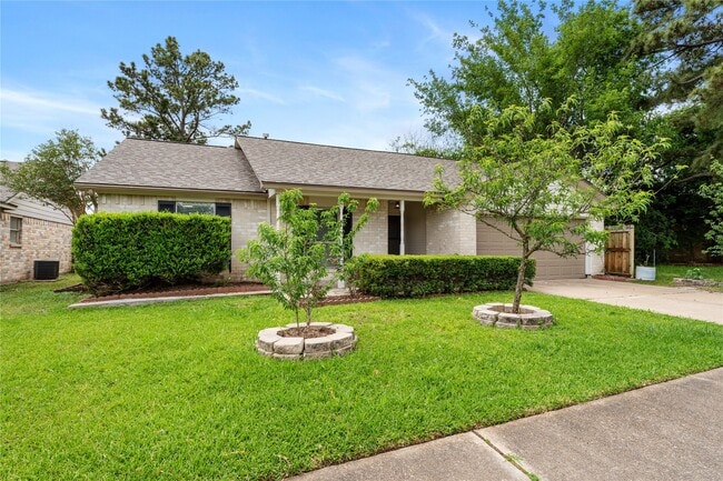 8219 Winding Meadow Ct in Houston, TX - Building Photo - Building Photo